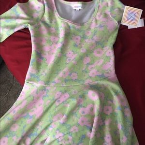 Brand new w/ tags Lularoe M Nicole